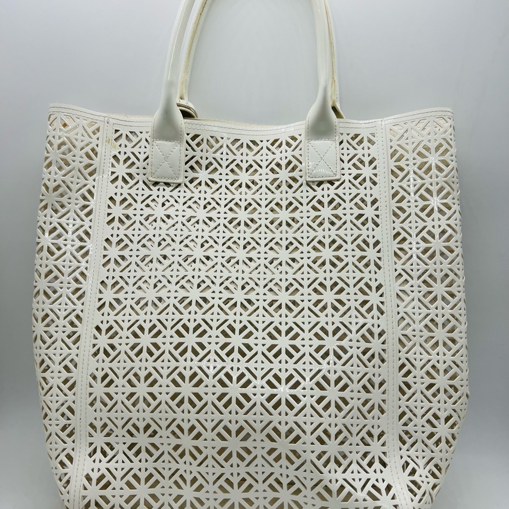 Tory Burch white geometric laser cut out tote bag - Picture 3 of 13